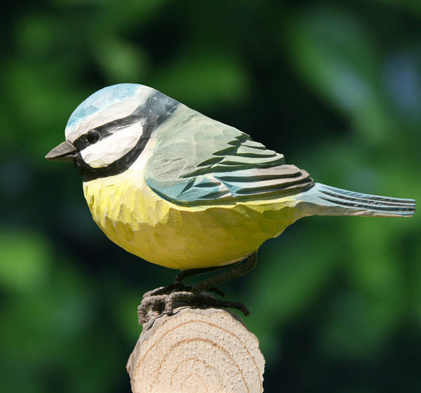 Vogelbeeldje Pimpelmees – Handgesneden Houten Decoratievogel | DecoBird Wildlife Garden