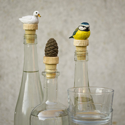 Bottle stopper pinecone