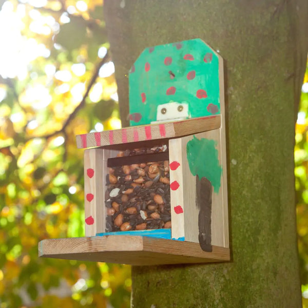 Sanjo squirrel feeding house construction kit