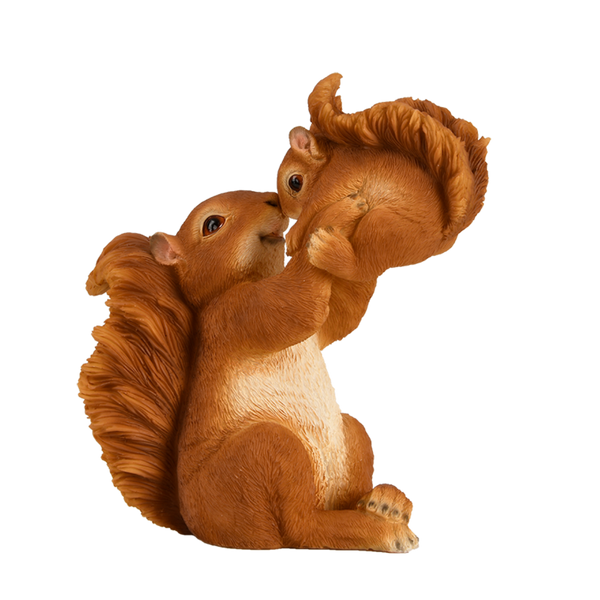 Eichhörnchen mit Baby