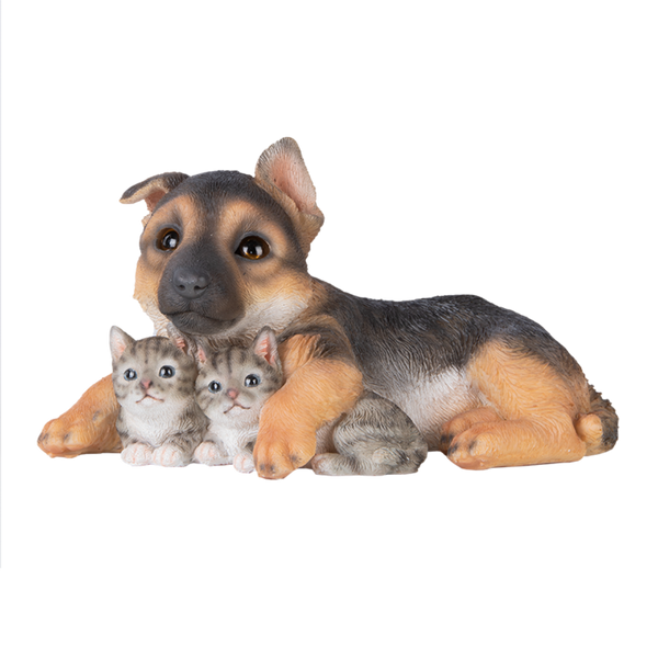 Welpe mit zwei Kätzchen