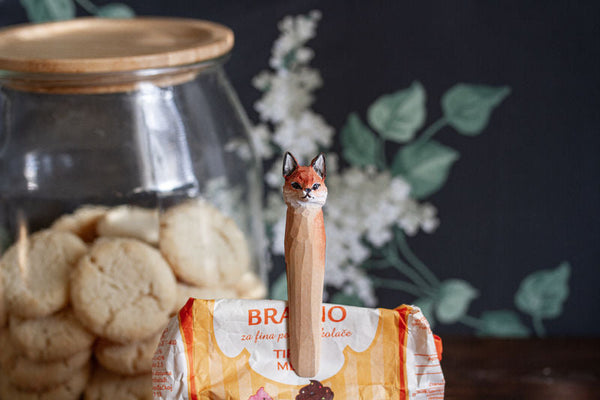DecoClip Fox wood carving clothespin
