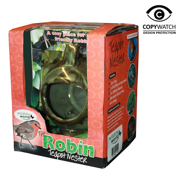 Teapot birdhouse for robin