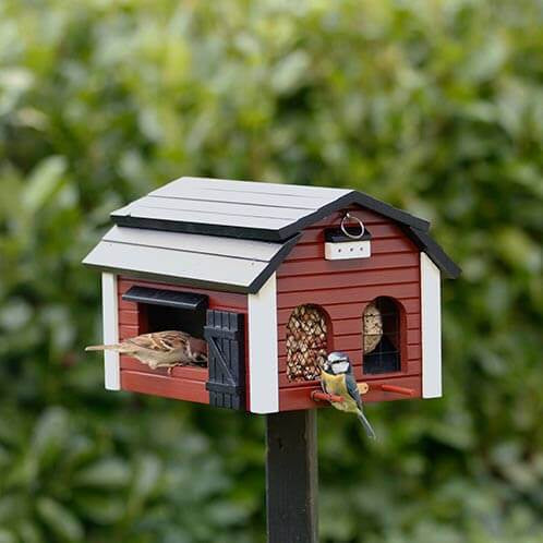 Foderlada red barn bird feeder