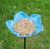 B‑Ten Gift Feeder Stake Vergeet‑me‑niet – Metalen bloemvormige vogelvoeder op paal – 50 cm