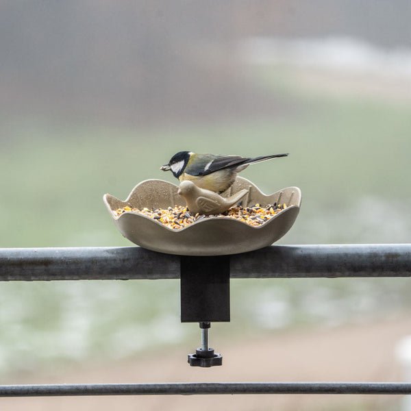 Balkon-Futterschale Balus (olivgrün) – Kompakte Futterschale mit Klemme für Balkone