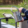 Abreuvoir pour balcon Balus (vert olive) – Bain d'oiseaux réglable avec pince pour balcons