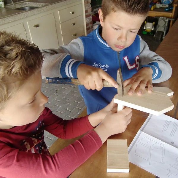 Nell nest box construction kit half open 